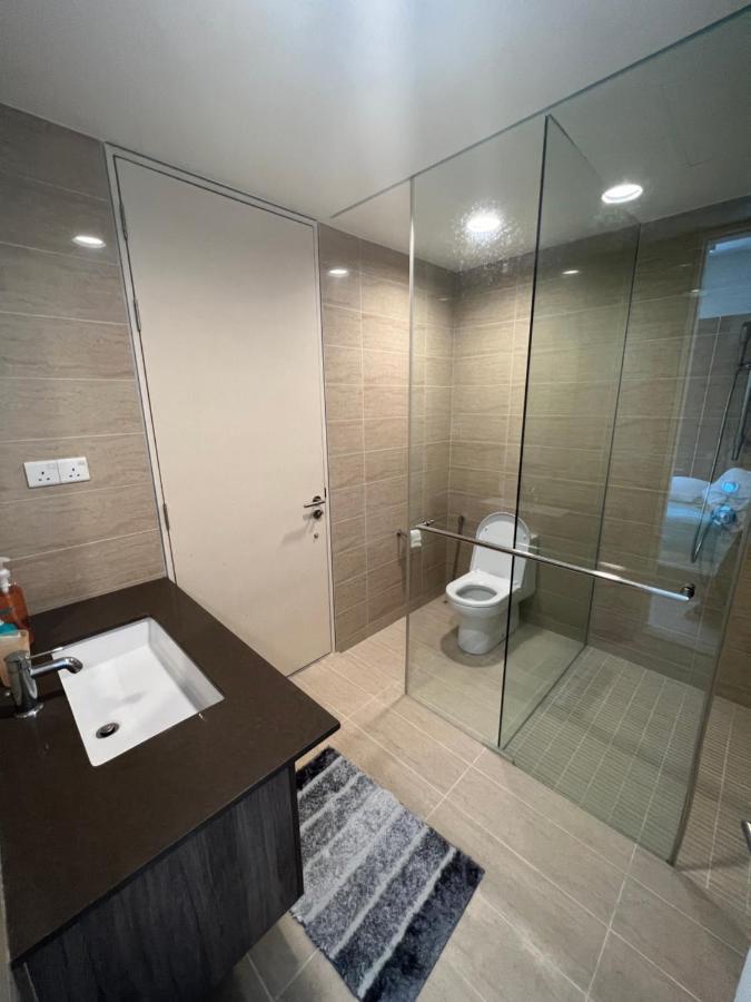 By The Sea Beachfront Designer Suites Penang - Managed By Art Of Tree Batu Feringgi Bagian luar foto