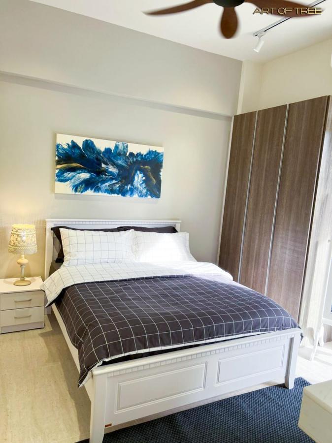 By The Sea Beachfront Designer Suites Penang - Managed By Art Of Tree Batu Feringgi Bagian luar foto